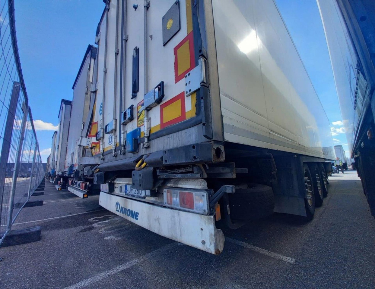 2018 Krone SDR Double Deck Cool Liner FP60 ThermoKing SLXi 300 Lifting Axle - Refrigerator semi-trailer: picture 3 2018 Krone SDR Double Deck Cool Liner FP60 ThermoKing SLXi 300 Lifting Axle - Refrigerator semi-trailer: picture 3
