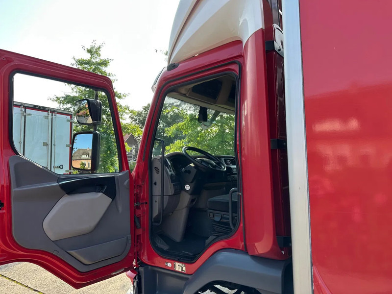 DAF LF 210 / NL TRUCK / LOW KM / EURO 6 / BOX + TAILLIFT / 12t / NEW APK - Box truck: picture 4 DAF LF 210 / NL TRUCK / LOW KM / EURO 6 / BOX + TAILLIFT / 12t / NEW APK - Box truck: picture 4