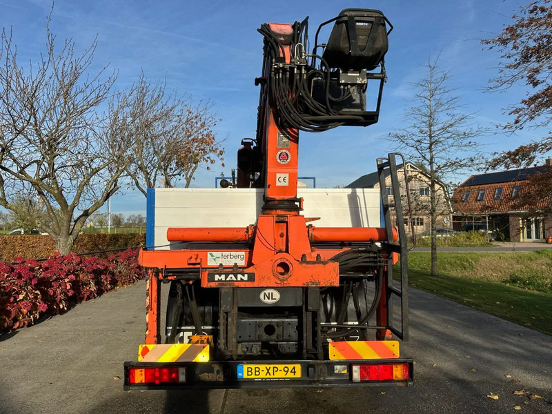 Crane truck MAN 19.272 F90 / NL TRUCK / 4X2 / EURO1 / ATLAS AK140.1-6,2/1 / MANUAL / FIRST OWNER: picture 11 Crane truck MAN 19.272 F90 / NL TRUCK / 4X2 / EURO1 / ATLAS AK140.1-6,2/1 / MANUAL / FIRST OWNER: picture 11