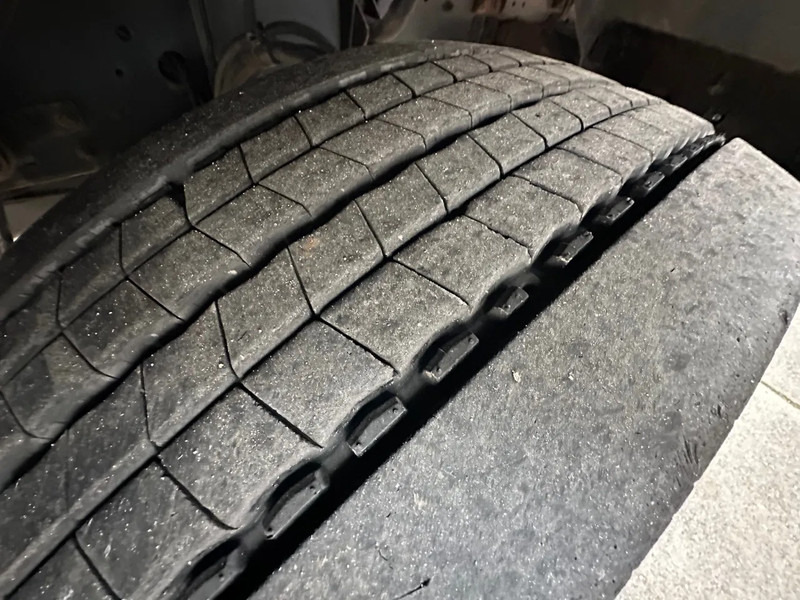 MAN TGM 18.280 / NL TRUCK / EURO 4 / CLIMA / DOORS+LIFT+SIDE DOOR / CARRIER FRIGO (print broken!) - Refrigerator truck: picture 5 MAN TGM 18.280 / NL TRUCK / EURO 4 / CLIMA / DOORS+LIFT+SIDE DOOR / CARRIER FRIGO (print broken!) - Refrigerator truck: picture 5