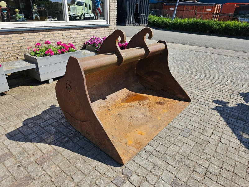C. Klein Slotenbak - Bucket for Excavator: picture 3 C. Klein Slotenbak - Bucket for Excavator: picture 3