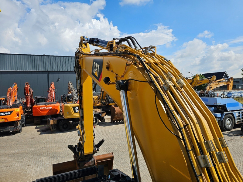 Crawler excavator Caterpillar 323 ** Incl. full Trimble system **: picture 11