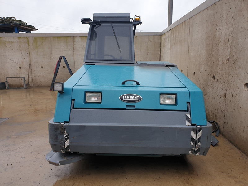 TENNANT 800 - Road sweeper: picture 3 TENNANT 800 - Road sweeper: picture 3