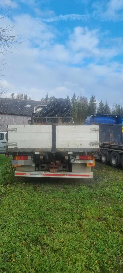 Scania R560 - Dropside/ Flatbed truck, Crane truck: picture 5 Scania R560 - Dropside/ Flatbed truck, Crane truck: picture 5