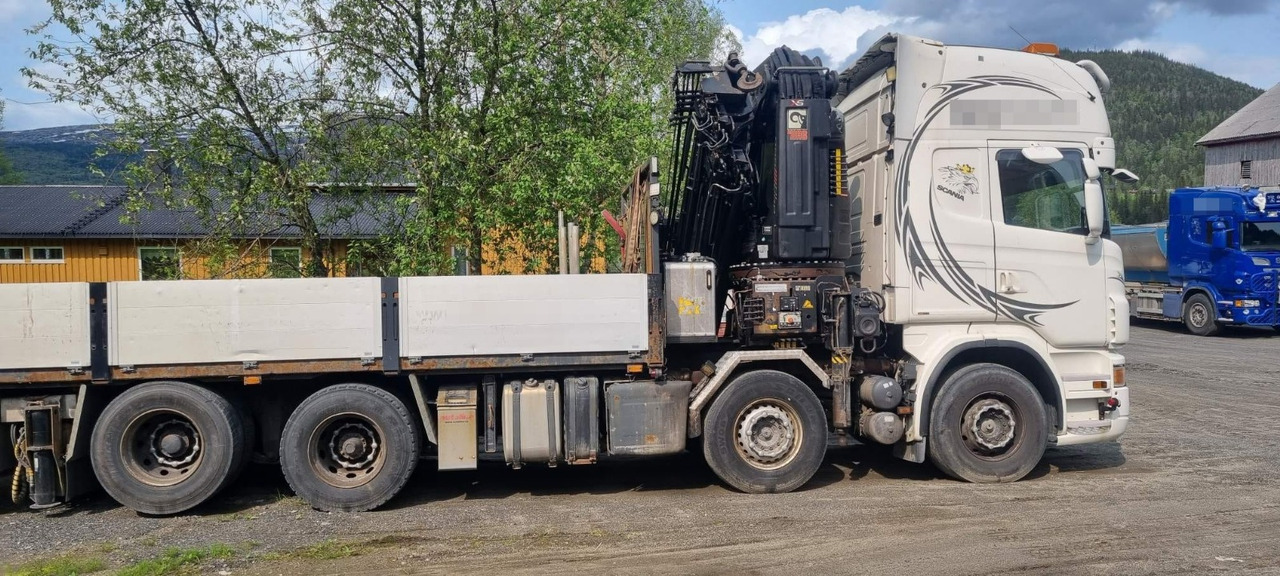 Scania R560 - Dropside/ Flatbed truck, Crane truck: picture 1 Scania R560 - Dropside/ Flatbed truck, Crane truck: picture 1