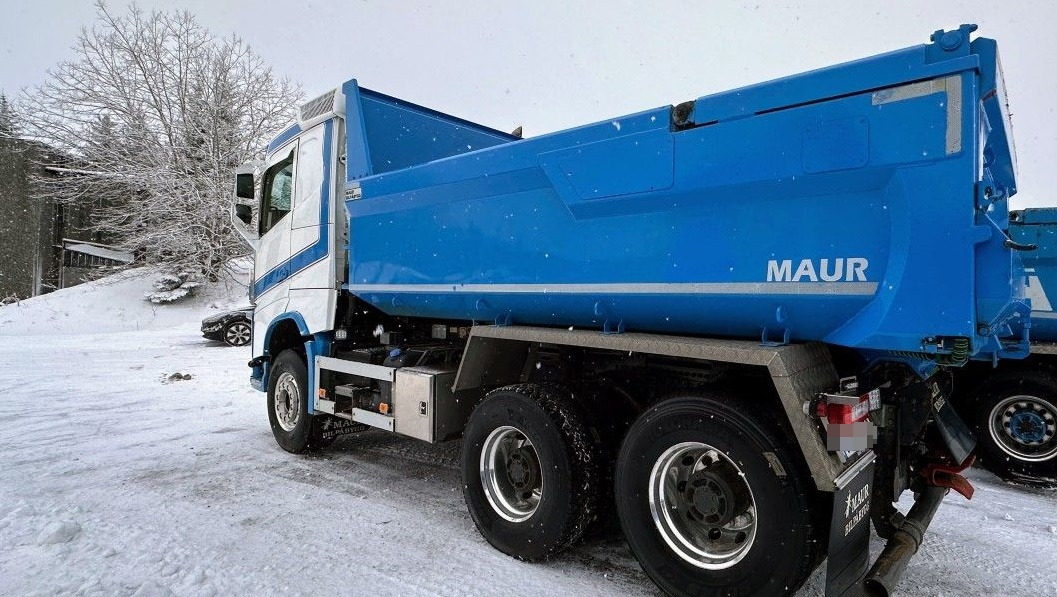 VOLVO FH16 540 / 6x4 / Retarder - Tipper: picture 3 VOLVO FH16 540 / 6x4 / Retarder - Tipper: picture 3