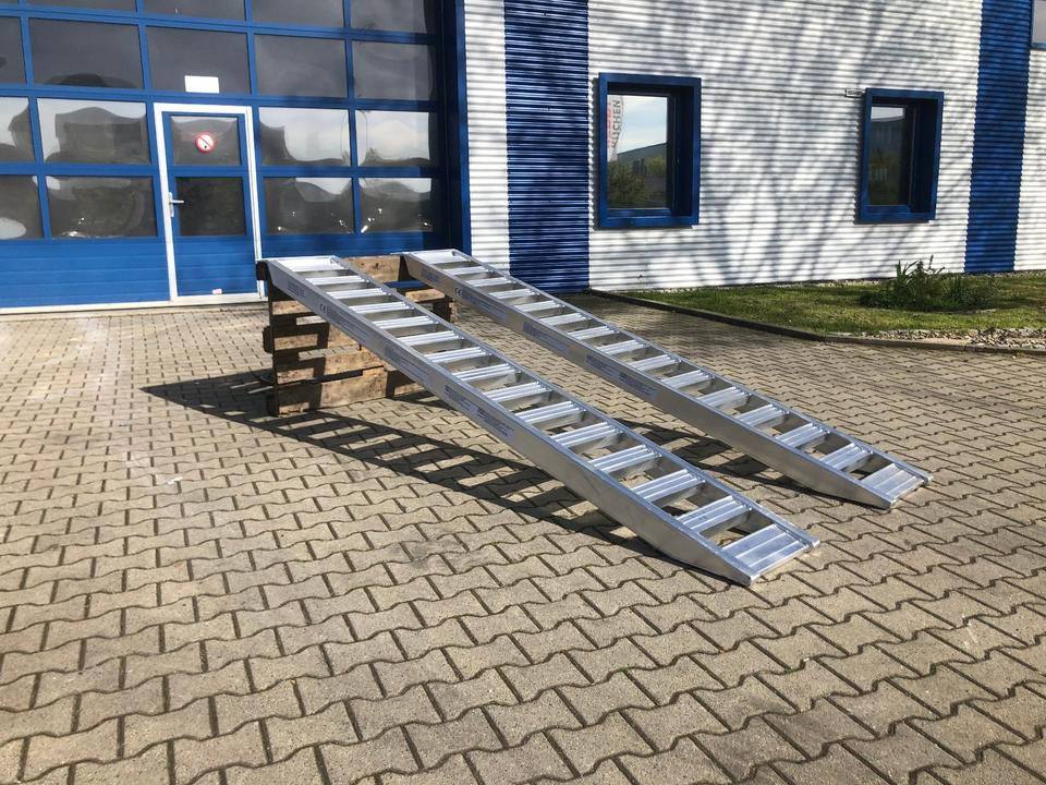 Alurampen Satz 2,5m 2000KG Minibagger Minilader Quad Auffahrrampe *INKL.19% MWST* - Loading ramp: picture 3 Alurampen Satz 2,5m 2000KG Minibagger Minilader Quad Auffahrrampe *INKL.19% MWST* - Loading ramp: picture 3