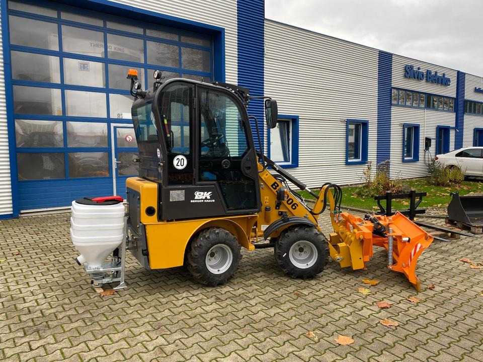 Radlader/Hoflader BK906 mit Kabine inkl. Winter-Komplettpaket *INKL.19% MWST.*BERGER KRAUS*PERKINS*EURO*SOFORT!* - Compact loader: picture 5 Radlader/Hoflader BK906 mit Kabine inkl. Winter-Komplettpaket *INKL.19% MWST.*BERGER KRAUS*PERKINS*EURO*SOFORT!* - Compact loader: picture 5