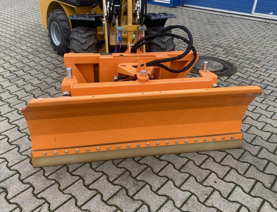 Schneeschild 2,00M / EURO-Aufnahme / KAT1 + KAT2 Aufnahme / INKL.19% MWST. - Snow plough: picture 5 Schneeschild 2,00M / EURO-Aufnahme / KAT1 + KAT2 Aufnahme / INKL.19% MWST. - Snow plough: picture 5