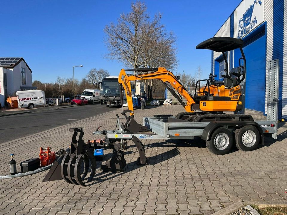 Vermietung / Minibagger 2-Tonnen inkl. Anhänger / ab 3 Tage / Verstellfahrwerk / Schwenkarm / Anbaugeräte - Mini excavator, Trailer: picture 4 Vermietung / Minibagger 2-Tonnen inkl. Anhänger / ab 3 Tage / Verstellfahrwerk / Schwenkarm / Anbaugeräte - Mini excavator, Trailer: picture 4