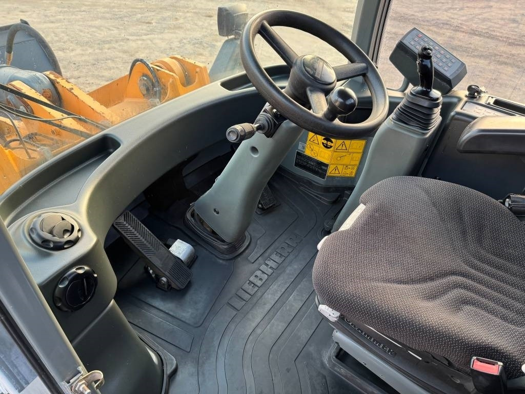 Wheel loader Liebherr L 550: picture 14 Wheel loader Liebherr L 550: picture 14