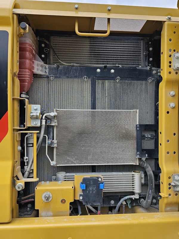 Crawler excavator CATERPILLAR 323-07B: picture 17