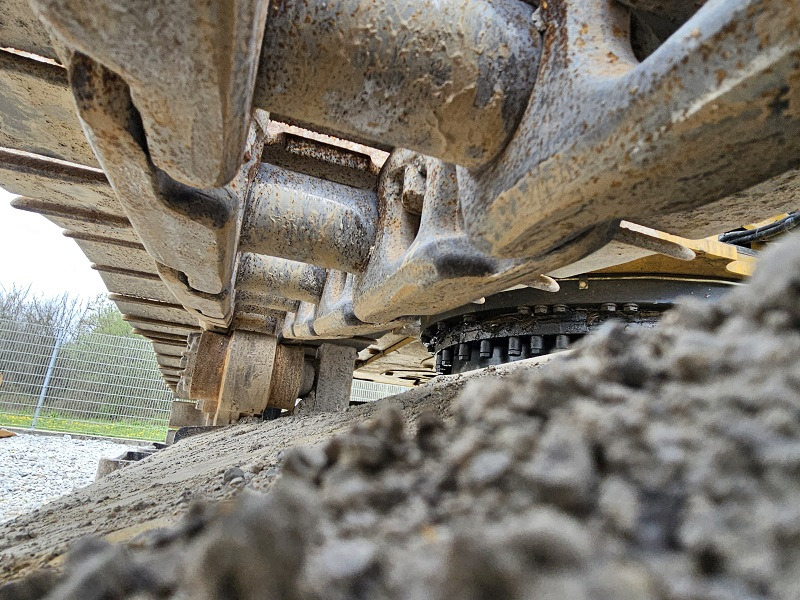 Crawler excavator CATERPILLAR 323-07B: picture 23