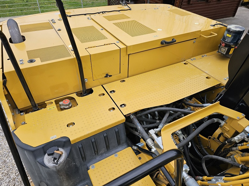 Crawler excavator CATERPILLAR 323-07B: picture 12