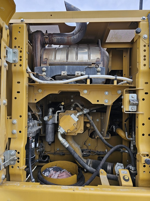 Crawler excavator CATERPILLAR 323-07B: picture 16