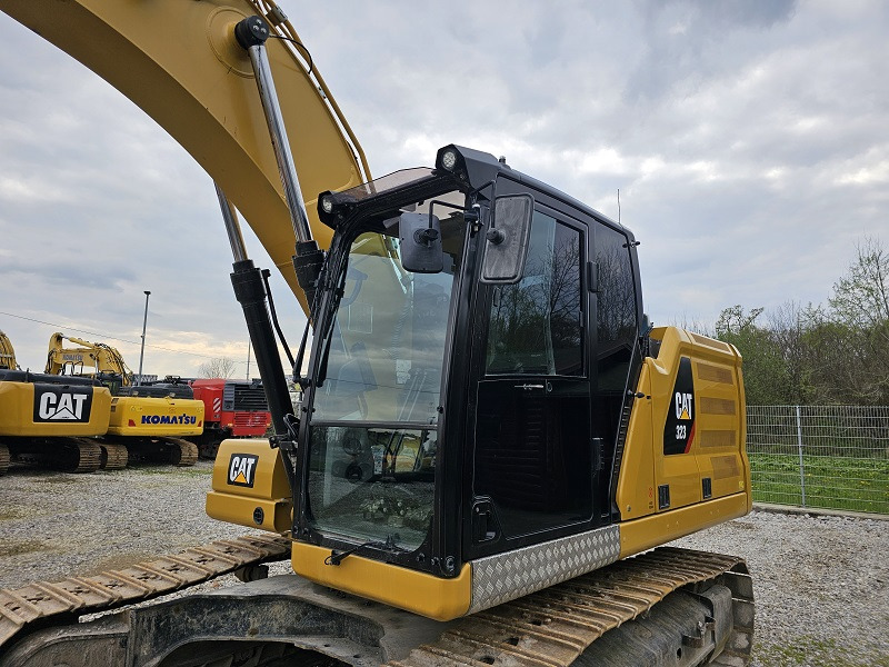 Crawler excavator CATERPILLAR 323-07B: picture 8