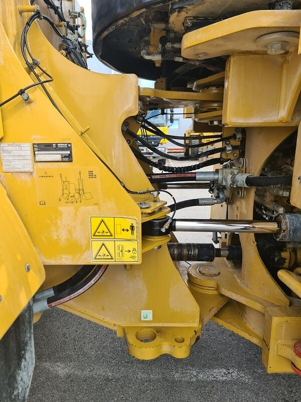 Wheel loader Caterpillar 966M XE: picture 15