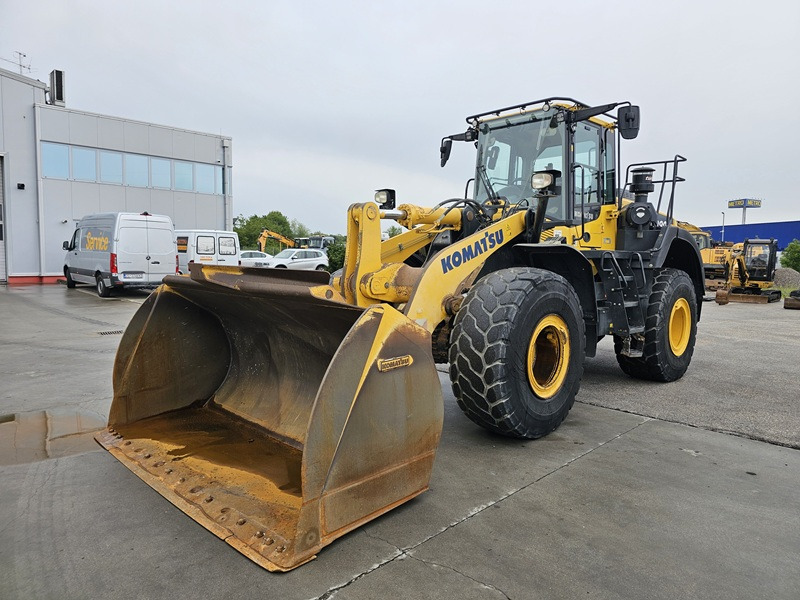 Wheel loader KOMATSU WA380-8: picture 6 Wheel loader KOMATSU WA380-8: picture 6