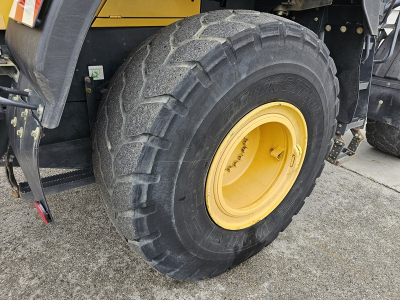 Wheel loader KOMATSU WA380-8: picture 22 Wheel loader KOMATSU WA380-8: picture 22