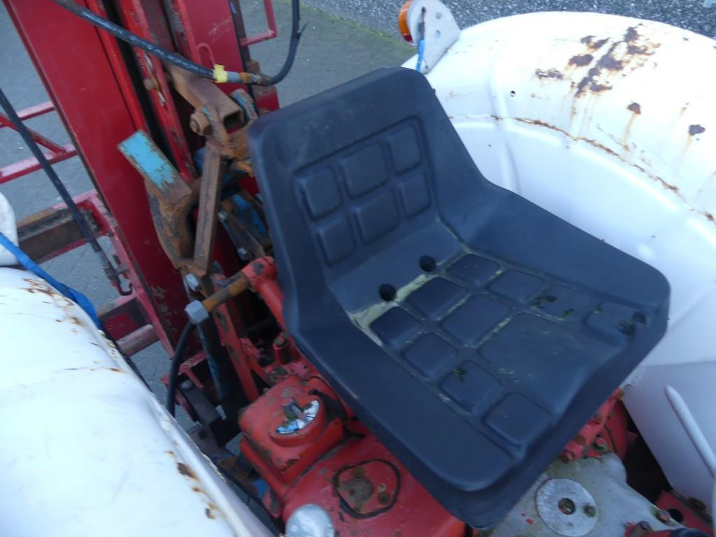 Farm tractor David Brown 885: picture 32