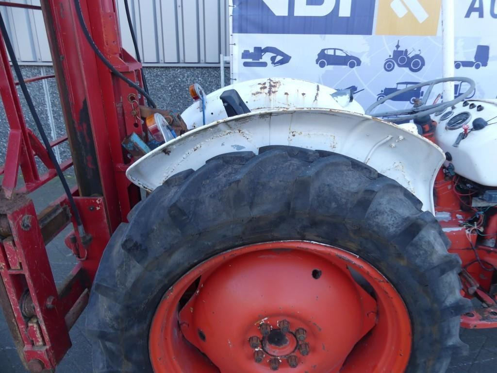 Farm tractor David Brown 885: picture 12