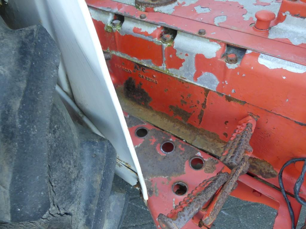 Farm tractor David Brown 885: picture 29