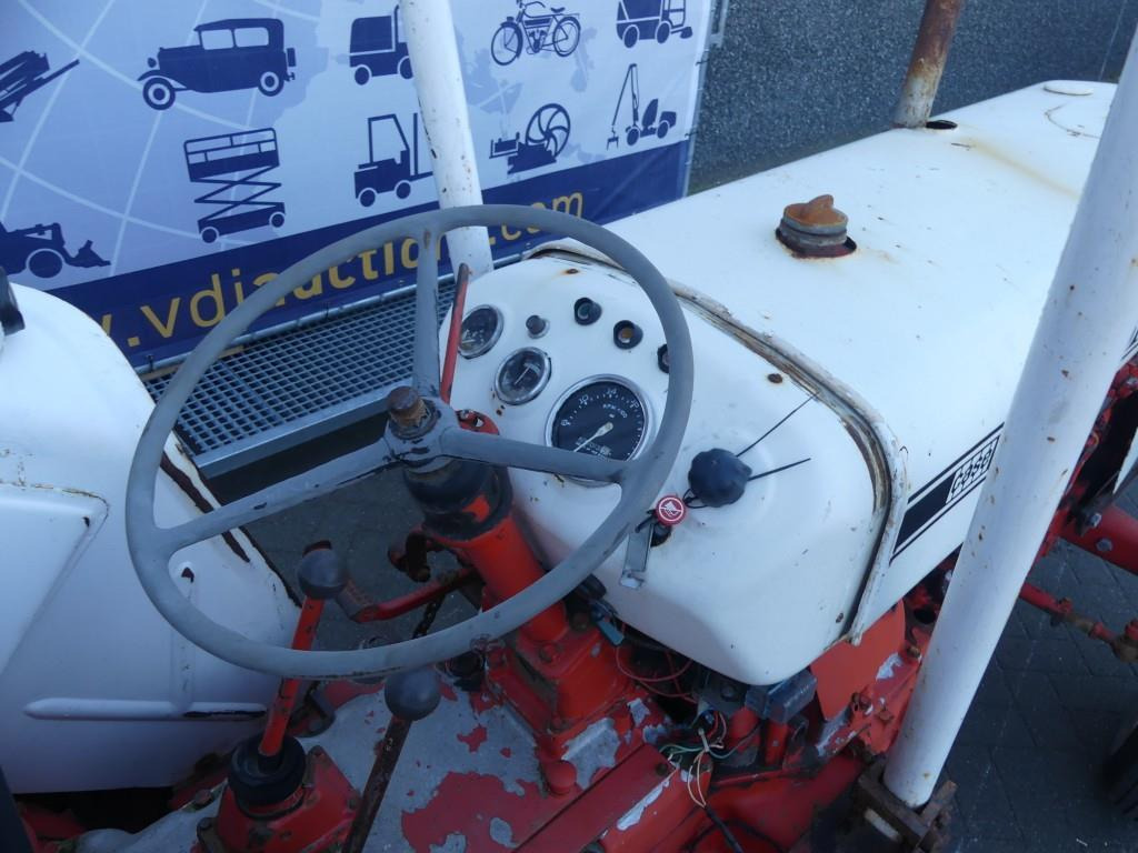 Farm tractor David Brown 885: picture 33