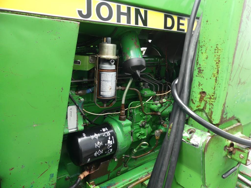 Farm tractor International 744S: picture 24