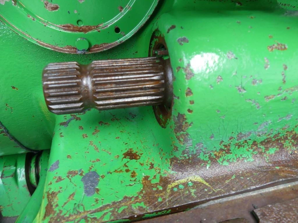 Farm tractor International 744S: picture 11