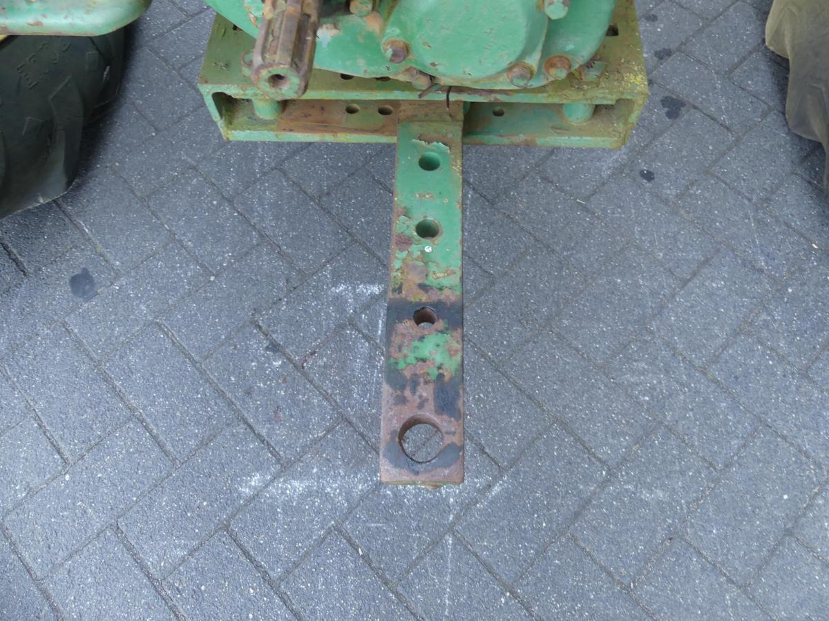 Farm tractor John-Deere 730: picture 13
