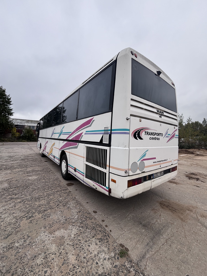 Coach MAN: picture 7 Coach MAN: picture 7