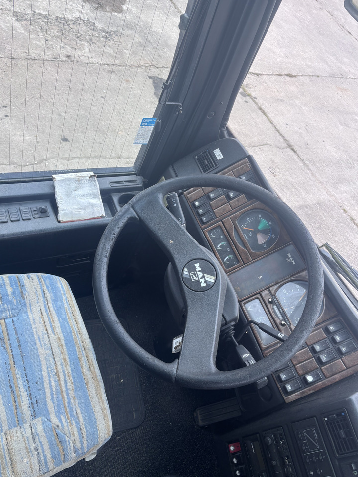 Coach MAN: picture 22 Coach MAN: picture 22