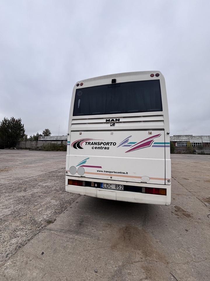 Coach MAN: picture 6 Coach MAN: picture 6