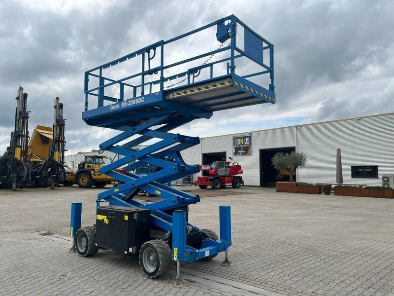 Genie GS 3369 DC - Scissor lift: picture 4 Genie GS 3369 DC - Scissor lift: picture 4