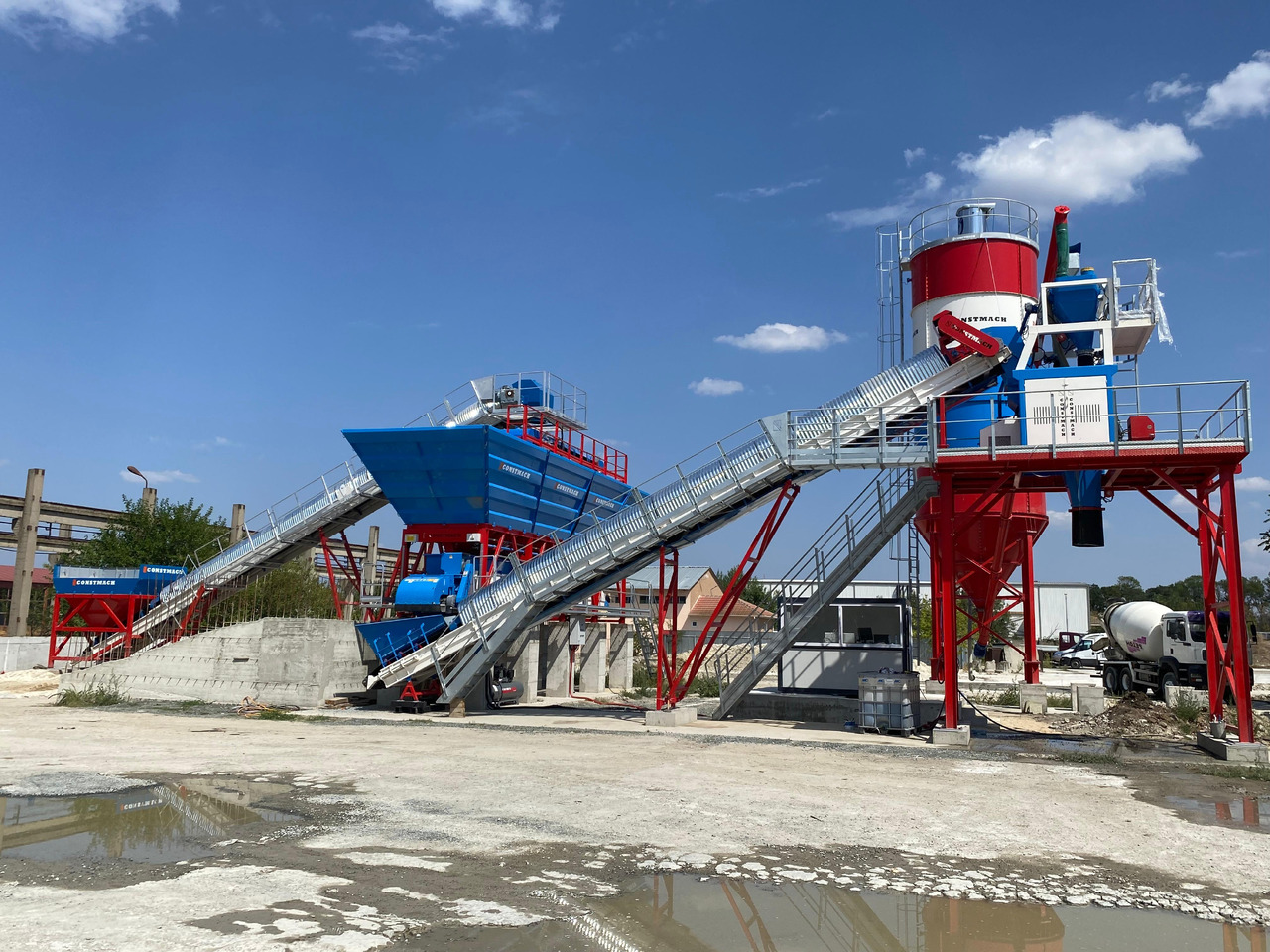 Constmach 60 m³/h Compact Concrete Batching Plant With Band - Concrete plant: picture 1 Constmach 60 m³/h Compact Concrete Batching Plant With Band - Concrete plant: picture 1