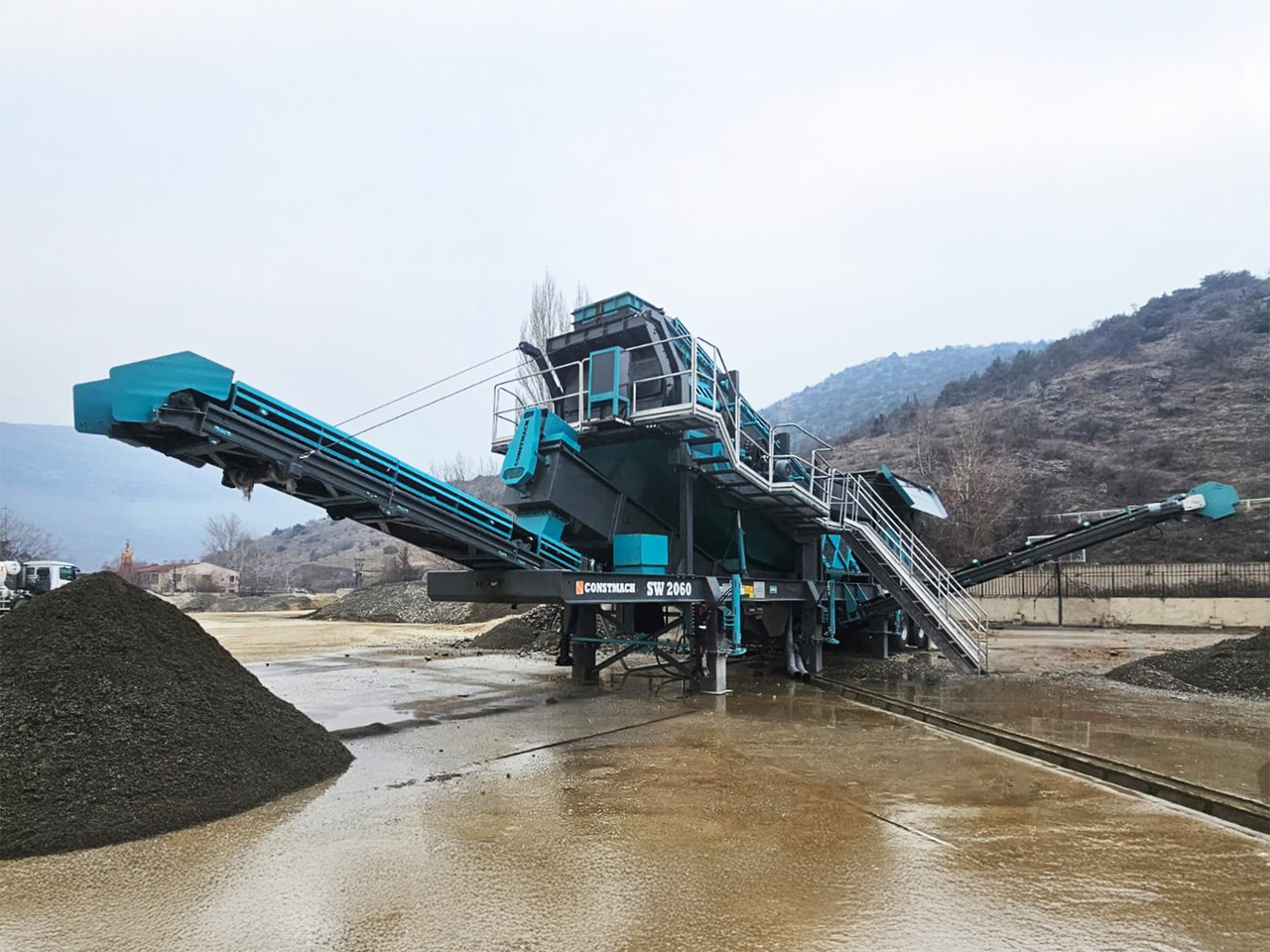 Constmach Mobile Sand- und Kieswasch- und Siebanlage - Screener: picture 3 Constmach Mobile Sand- und Kieswasch- und Siebanlage - Screener: picture 3