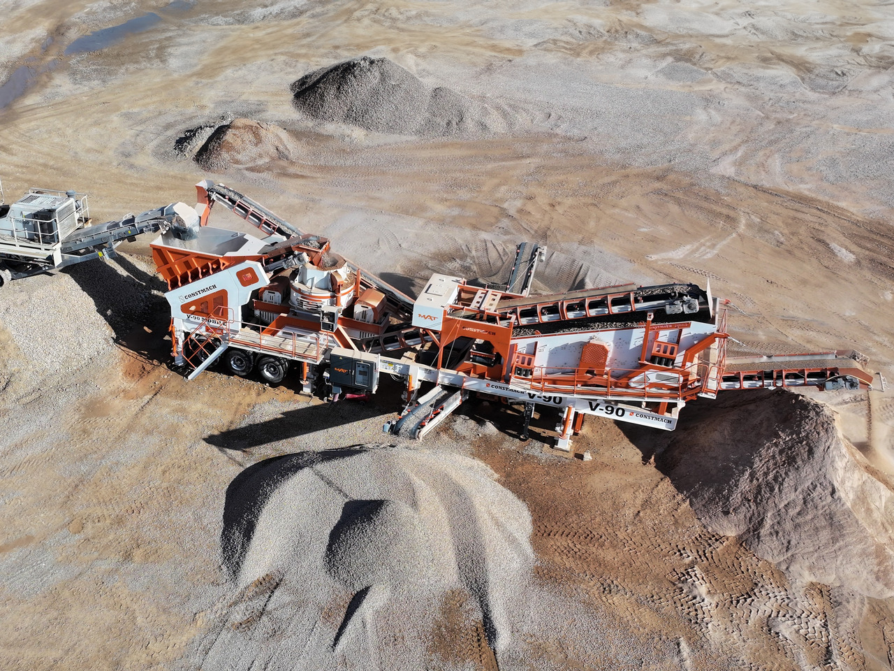 Constmach Mobiler Prallbrecher mit vertikaler Welle und einer Kapazität von 250 t/h - Mobile crusher: picture 3 Constmach Mobiler Prallbrecher mit vertikaler Welle und einer Kapazität von 250 t/h - Mobile crusher: picture 3
