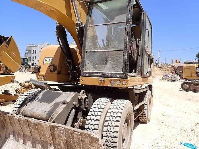 CAT M320F - Excavator: picture 2 CAT M320F - Excavator: picture 2