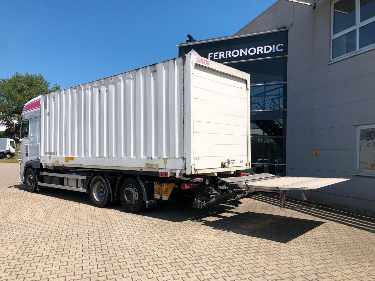DAF XF450 SSC Lenk/Lift*LBW*AHK*Standklima - Box truck: picture 4 DAF XF450 SSC Lenk/Lift*LBW*AHK*Standklima - Box truck: picture 4