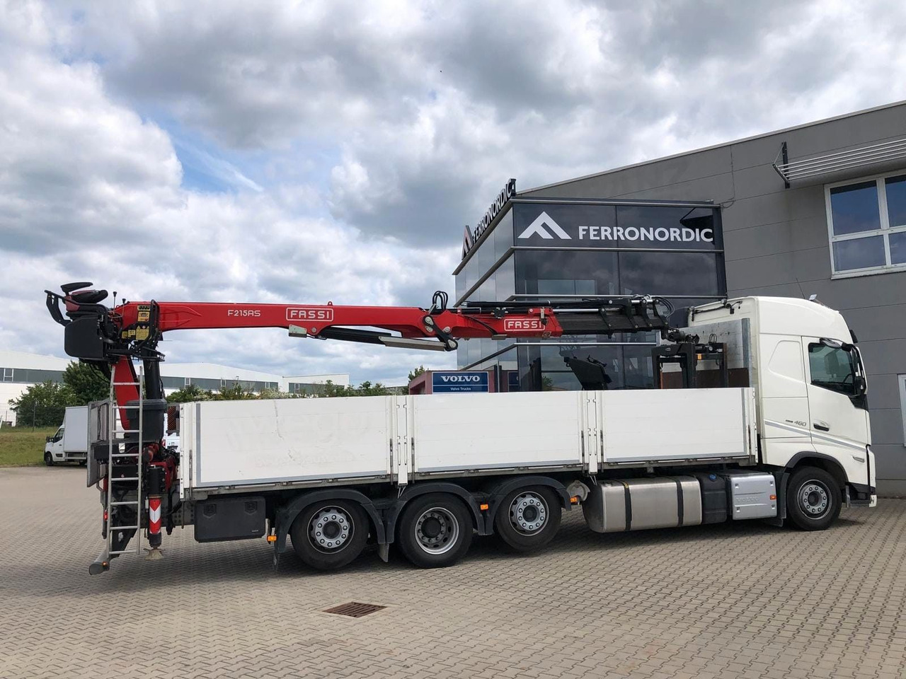 Crane truck Volvo FH460 8x2 TRIDEM VLA&NLA gelenkt*FASSI F215AS.24: picture 9