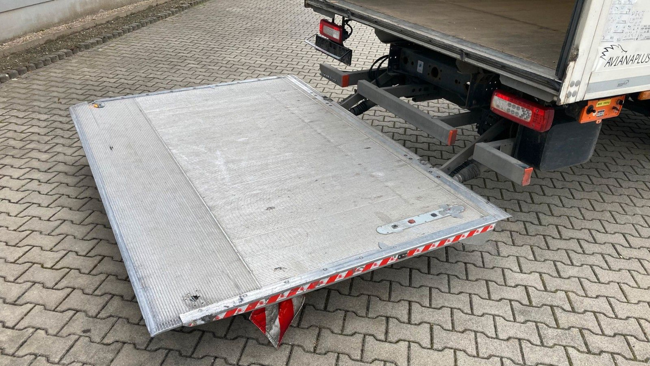 Volvo FL 12.240 Ladebordwand*Klima - Box truck: picture 4 Volvo FL 12.240 Ladebordwand*Klima - Box truck: picture 4