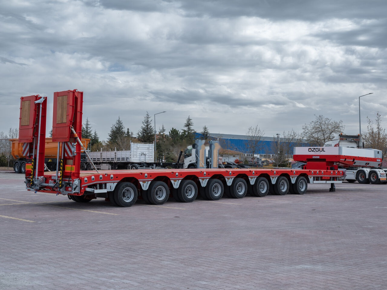 Özgül 8 AXLE LOWBED SEMI TRAILER - Low loader semi-trailer: picture 1 Özgül 8 AXLE LOWBED SEMI TRAILER - Low loader semi-trailer: picture 1