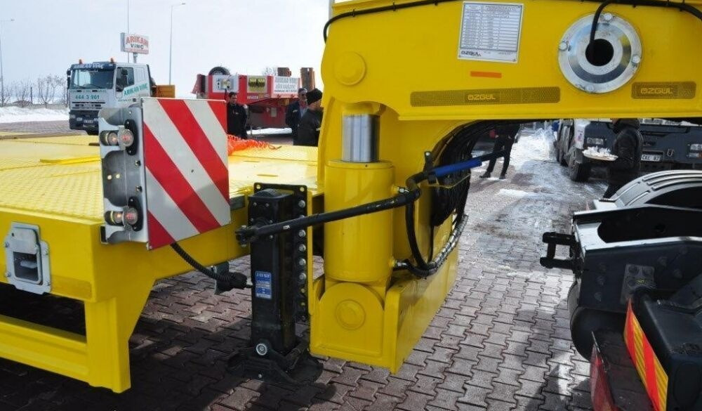 Özgül 8 AXLE LOWBED SEMI TRAILER - Low loader semi-trailer: picture 3 Özgül 8 AXLE LOWBED SEMI TRAILER - Low loader semi-trailer: picture 3