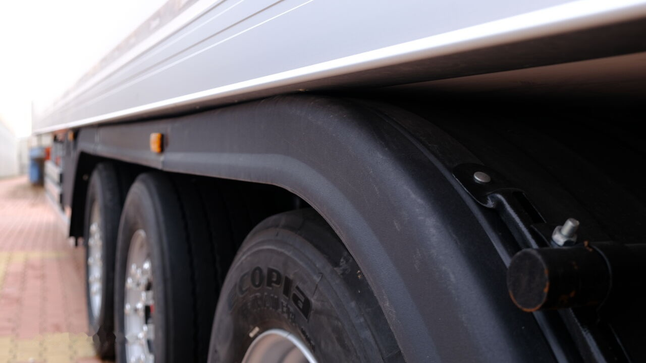 Özgül New - Closed box semi-trailer: picture 5 Özgül New - Closed box semi-trailer: picture 5