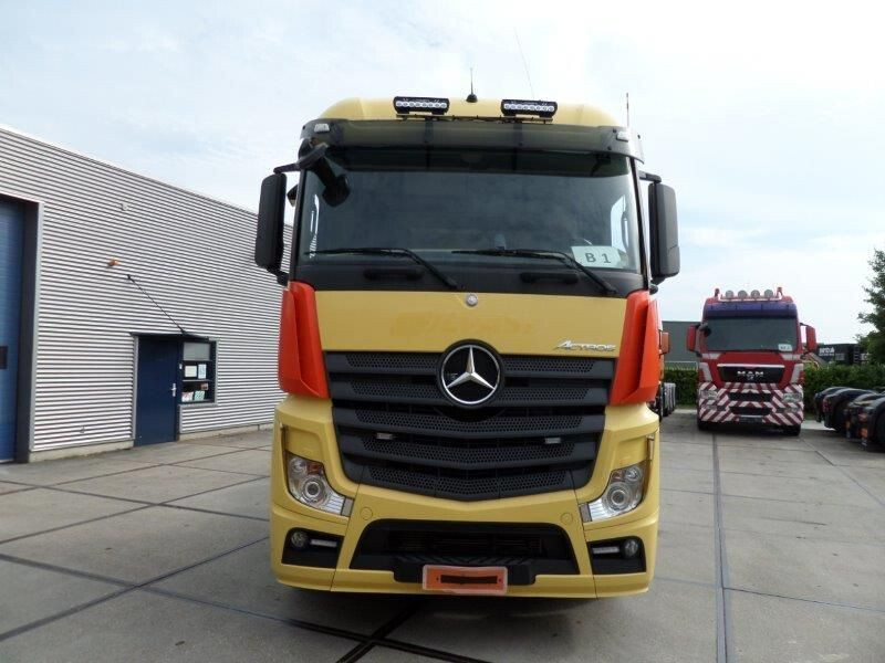 Mercedes-Benz Actros 3351 6x4 - Tractor unit: picture 2 Mercedes-Benz Actros 3351 6x4 - Tractor unit: picture 2