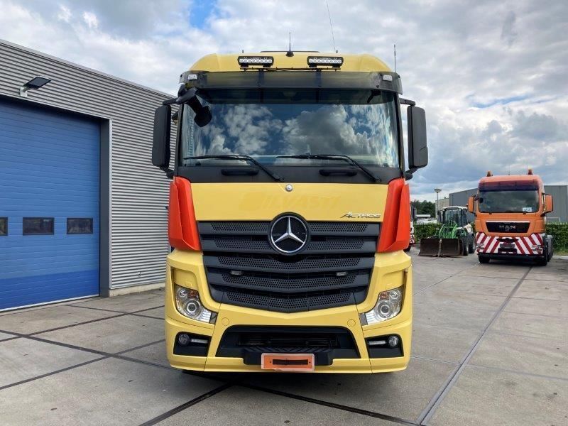 Mercedes-Benz Actros 3351 6x4 - Tractor unit: picture 3 Mercedes-Benz Actros 3351 6x4 - Tractor unit: picture 3