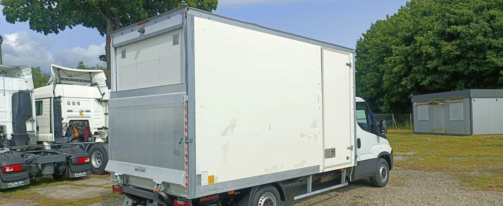 Iveco Daily 35S16 - Box van: picture 5 Iveco Daily 35S16 - Box van: picture 5