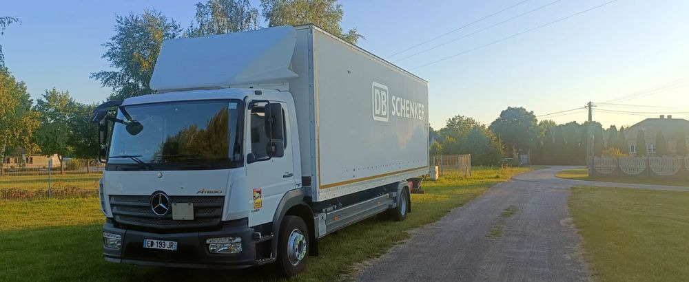 Box truck Mercedes-Benz Atego: picture 1