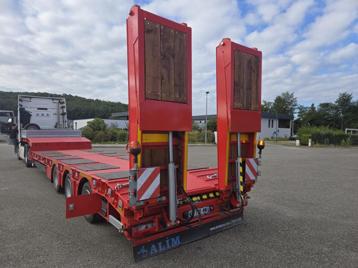 Alim porte engins 3 essieux - Low loader semi-trailer: picture 5 Alim porte engins 3 essieux - Low loader semi-trailer: picture 5