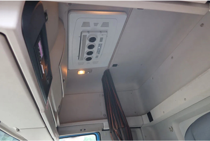 Box truck DAF CF 410 Bakwagen + Onderschuif klep: picture 8